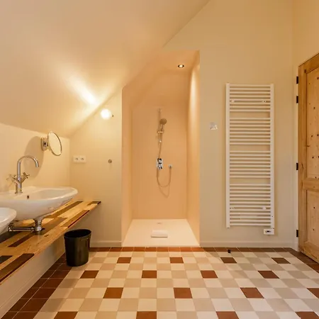 Villa Huswell - Lactea - Eco-luxury Retreat *